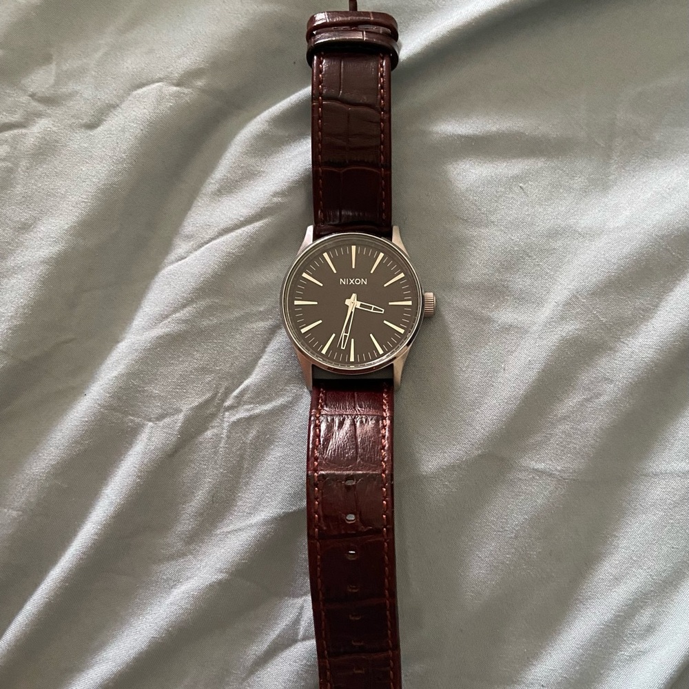 Nixon leather watch. New battery needed.